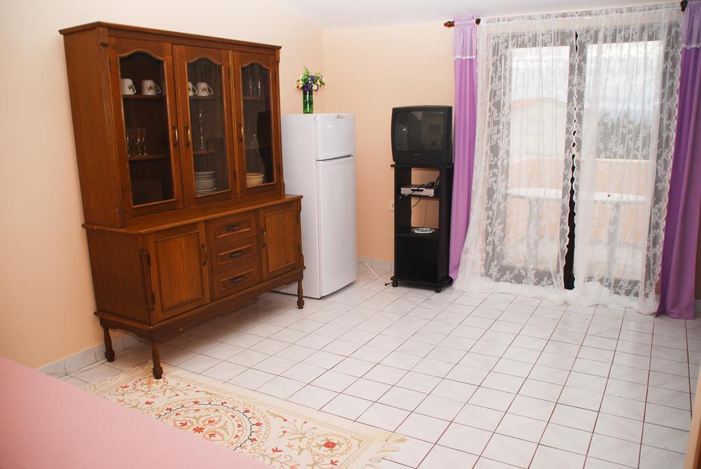 Apartments Bardak Liznjan Phòng bức ảnh