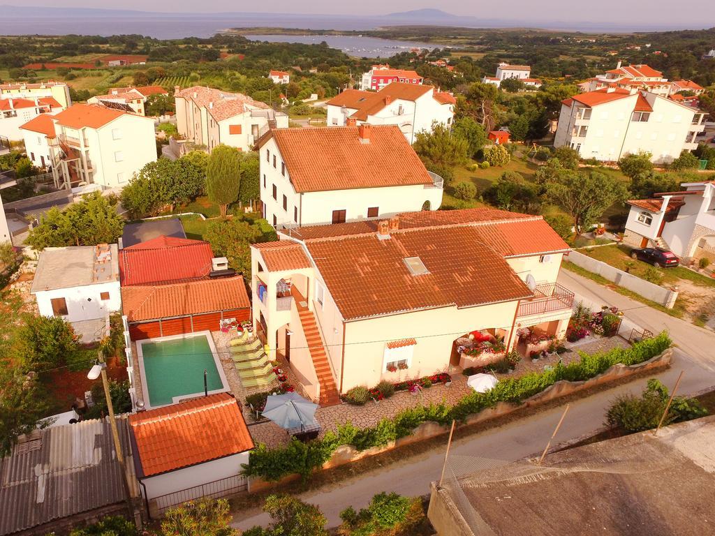 Apartments Bardak Liznjan Ngoại thất bức ảnh
